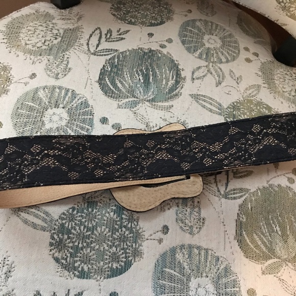 Guess Lace Belt with Large Buckle - size Large - Picture 5 of 6